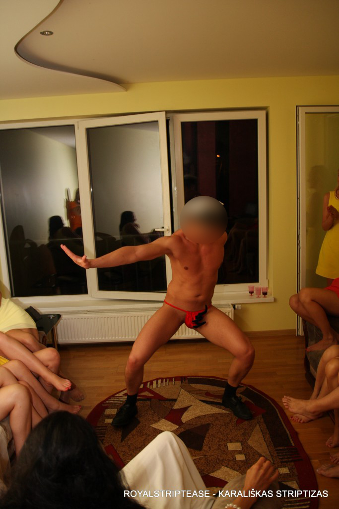 striptizo šokėjas jaunajai į namus
